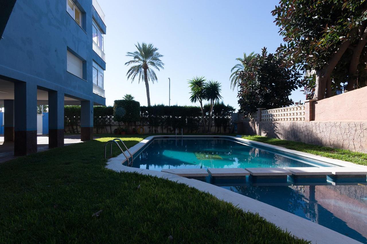 Apartamento En 1Era Linea Mar Con Terraza De 25M2 Castelldefels Bagian luar foto